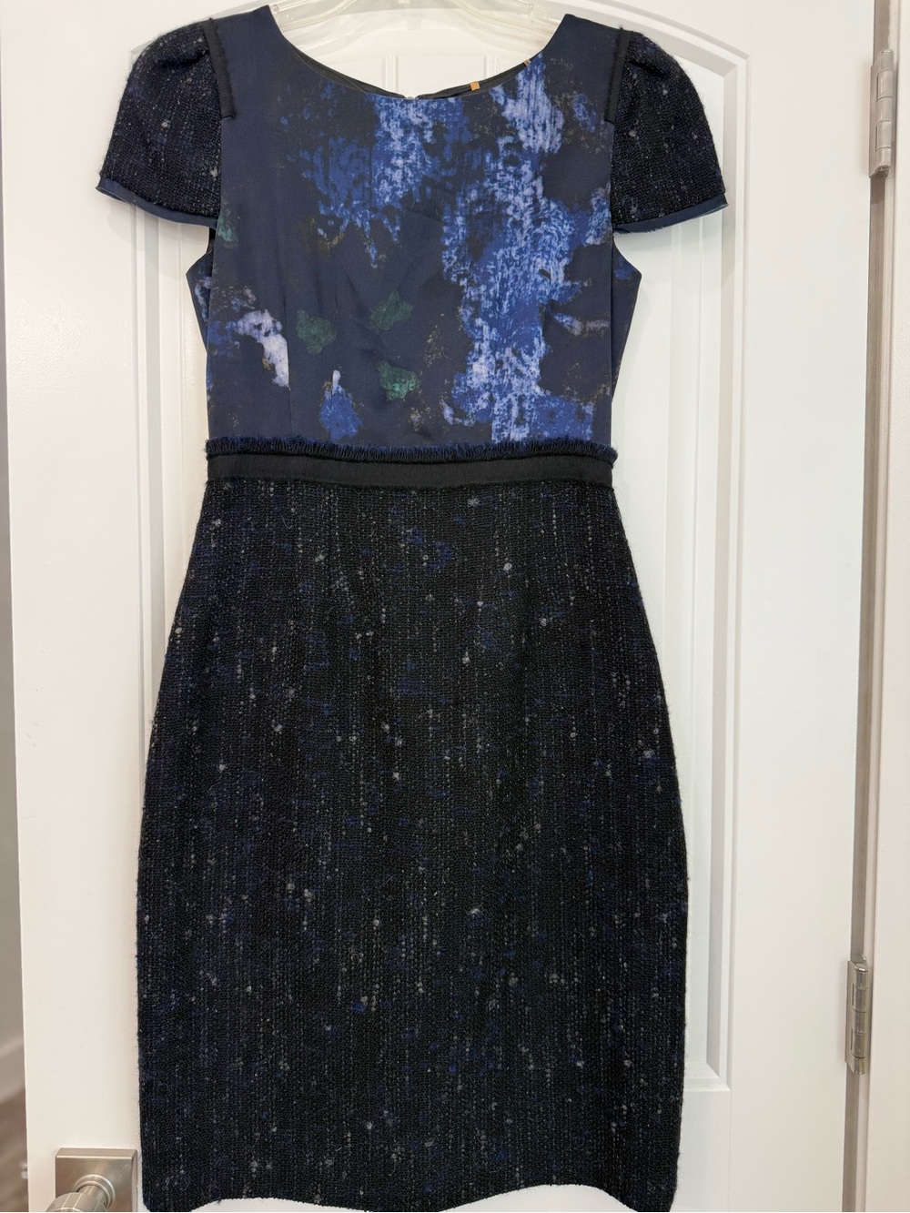 Elie Tahari Navy and Black Floral-Print Cap-Sleeve Sheath Dress